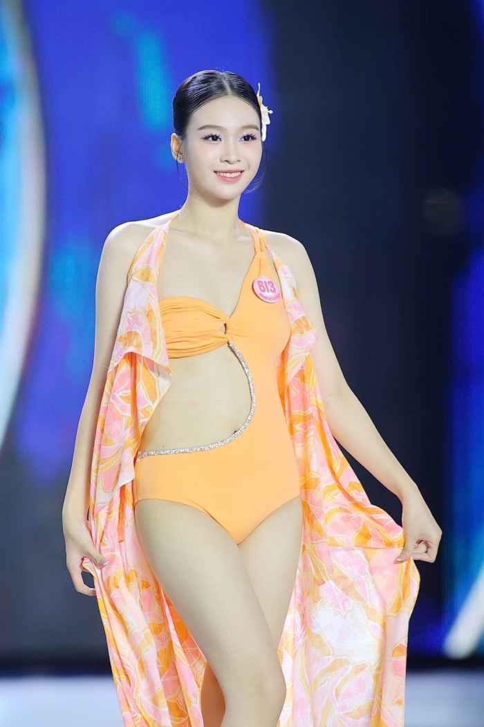 Cac thi sinh luon buoc ra san khau voi nang luong tran day. Anh: HHVN