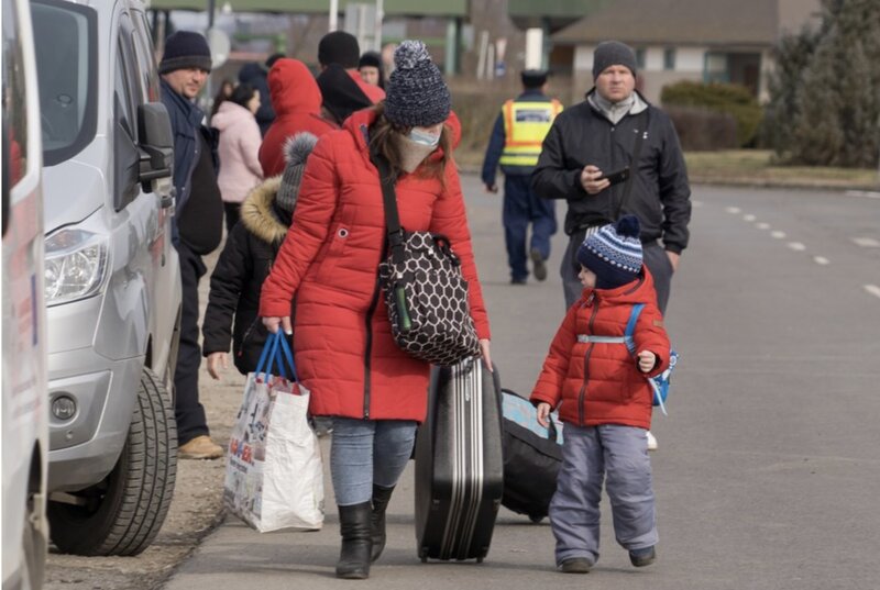 Los refugiados ucranianos tienen que evacuar debido al conflicto con Rusia. Foto: Xinhua