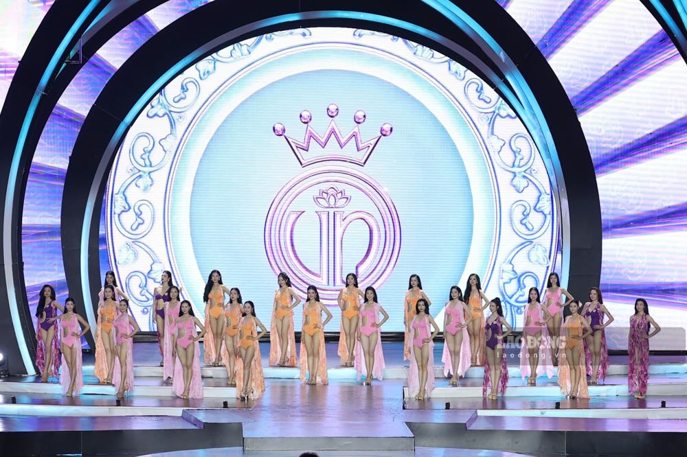 Voi giai thuong 500 trieu dong va danh hieu cao quy, Truc Linh se tiep tuc hanh trinh truyen cam hung tich cuc den gioi tre Viet. Tan Hoa hau Viet Nam 2024 hua hen se la mot nhan sac noi bat, mot bieu tuong moi cua sac dep, tri tue va long nhan ai.