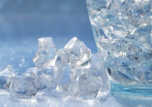 When is the best time to practice soaking in cold water? Photo: Thuy Duong