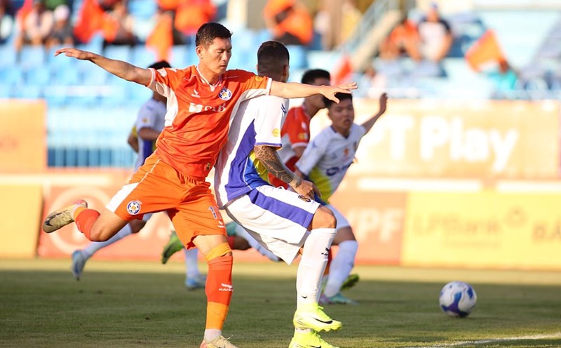 Da Nang Club successfully stayed in the league. Photo: DNFC