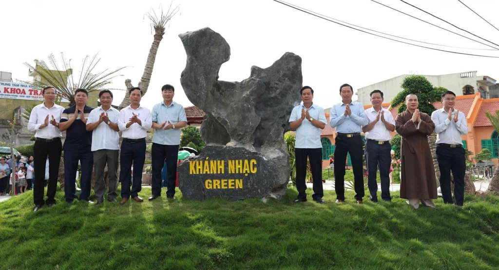 Inauguracion de la construccion del campus cultural y deportivo del Centro de Comune Khanh NHAC (distrito de Yen Khanh) y la exposicion de artefactos, recreando el antiguo espacio. Foto: Xuan colgado