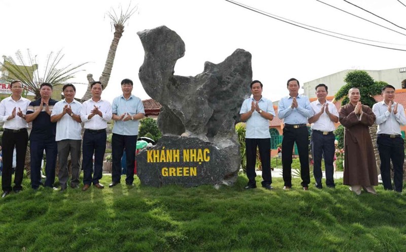 Inauguration of the construction of the cultural and sports center of Khanh Nhac commune (Yen Khanh district) and the house displaying artifacts, recreating the ancient space. Photo: Xuan Hung
