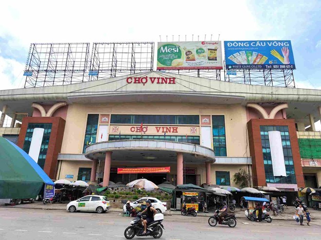 Vinh Market is the largest traditional market in Nghe An province. Photo: Pham Chung