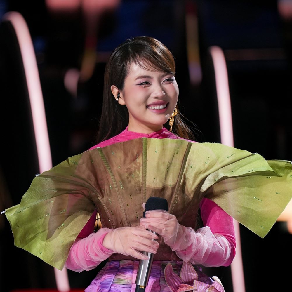 Phuong My Chi chien thang tu ket Sing! Asia 2025 voi ca khuc “Bong phu hoa“. Anh: Nghe si cung cap
