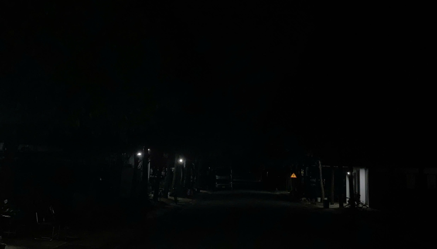 Khu dân cư thiếu điện chiếu sáng, nước sạch, phường gửi công văn cho chủ đầu tư. Ảnh: Đình Trọng