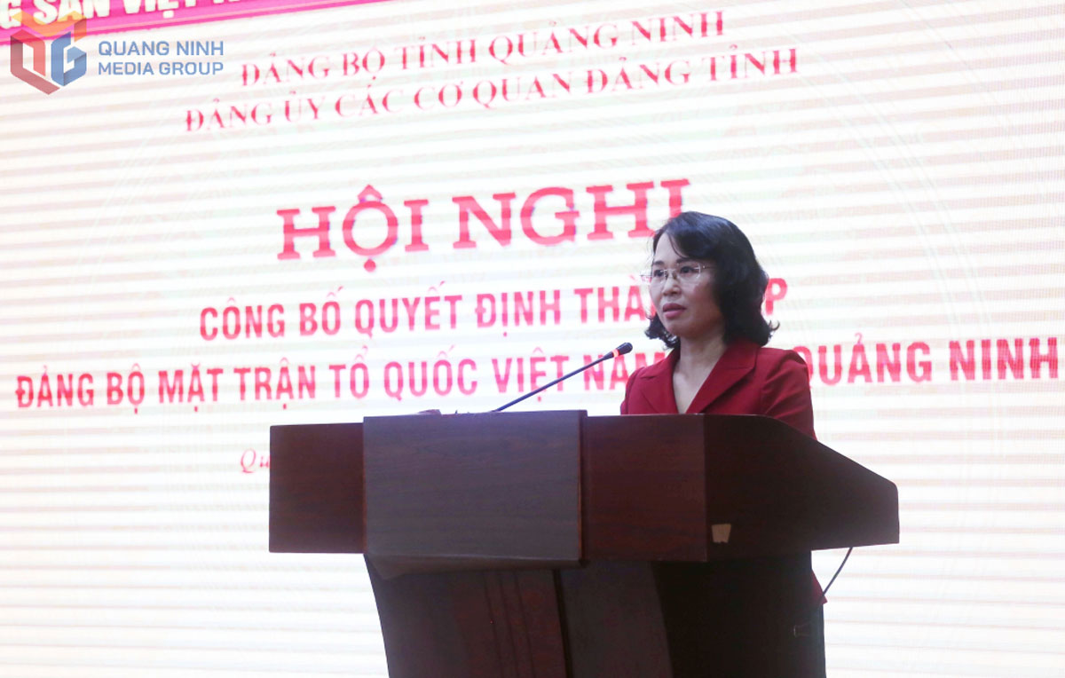 Dong chi Trinh Thi Minh Thanh, Pho Bi thu Thuong truc Tinh uy, Chu tich HDND tinh, Bi thu Dang uy Cac co quan Dang tinh, phat bieu tai hoi nghi. Anh: Trung tam truyen thong Quang Ninh