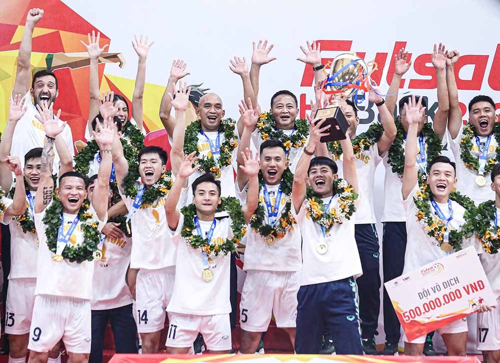 Thai Son Nam HCMC won the national futsal championship for the 14th time. Photo: VFF