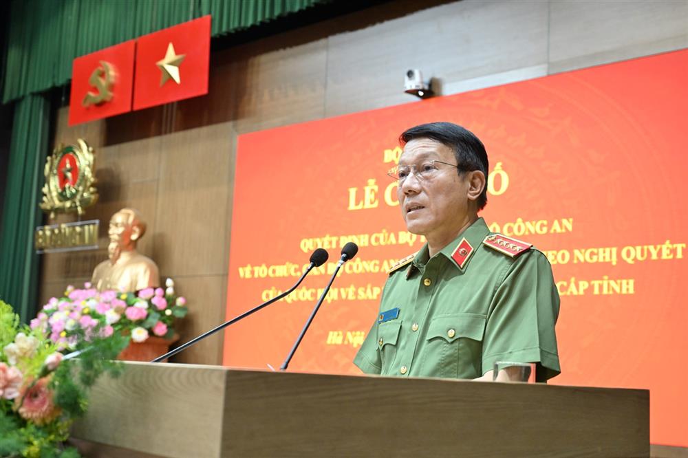 Bo truong Luong Tam Quang phat bieu tai buoi le. Anh: Bo Cong an 