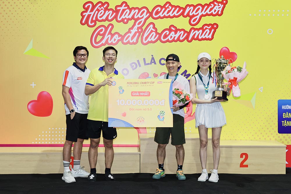 Pickleball Charity Cup 2025 - "Los organos para salvar a la gente - Dar es para siempre" donado mas de 103 millones. Foto: Anh Thinh