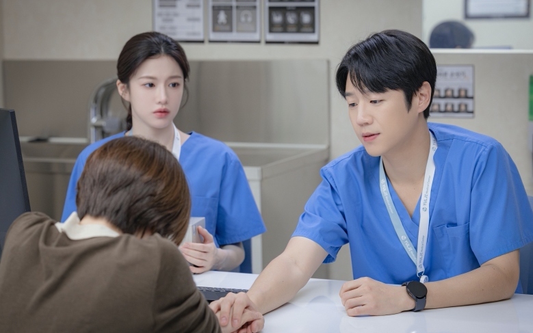 Jung Joon gano en una escena de una historia de abordar. Foto: Fabricante/Netflix