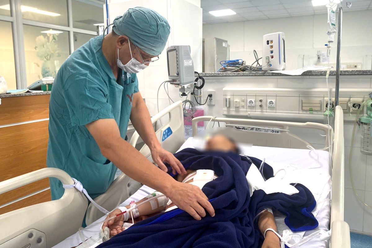 Caring for patients recovering from tumor surgery. Photo: Provided by the Ministry of Health