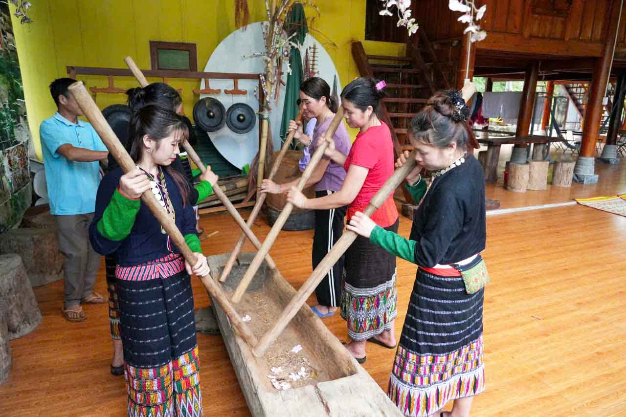 Xã Hạnh Dịch còn lưu giữ những nét văn hóa độc đáo của đồng bào dân tộc Thái. Ảnh: Ngọc Anh