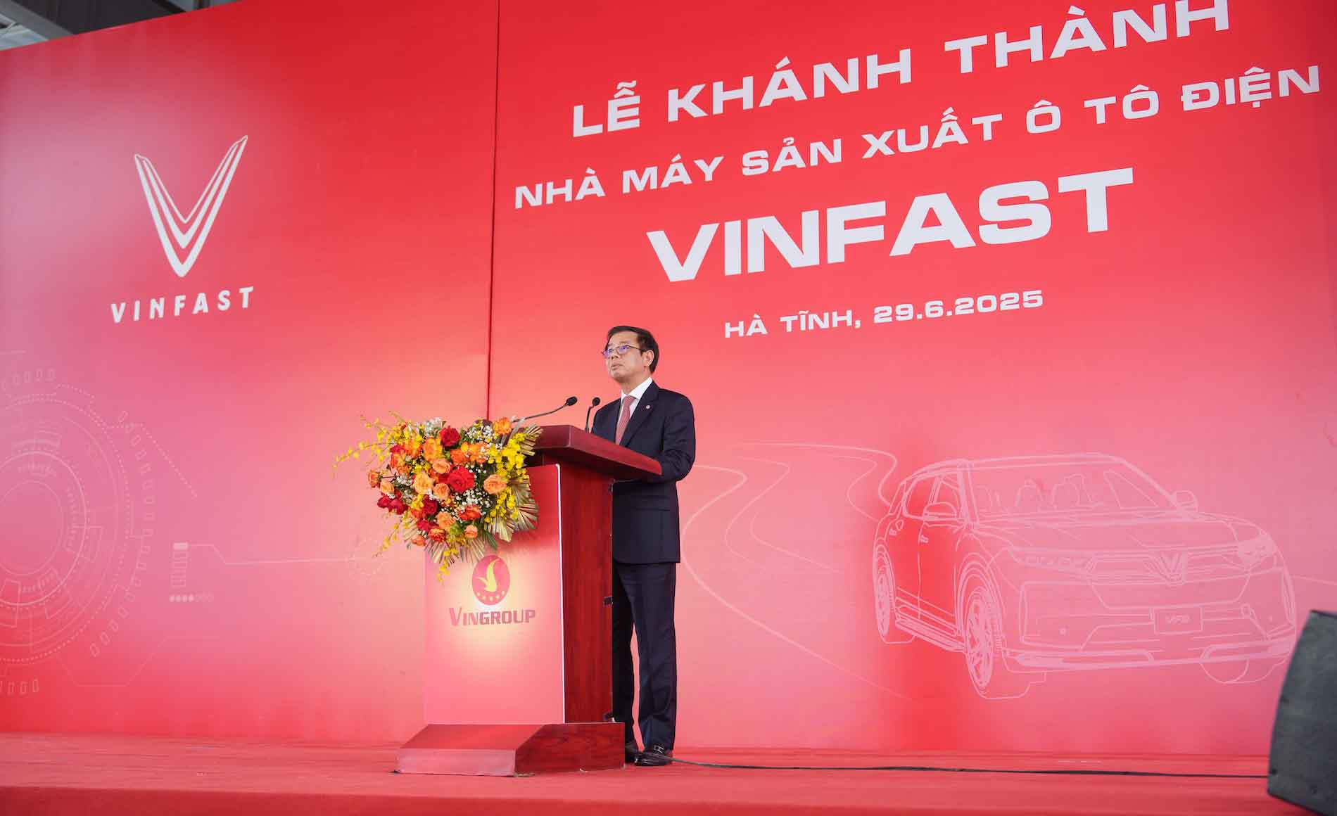 Ong Nguyen Viet Quang - Pho Chu tich kiem Tong giam doc Tap doan Vingroup phat bieu tai le khanh thanh. Anh: Tran Tuan.