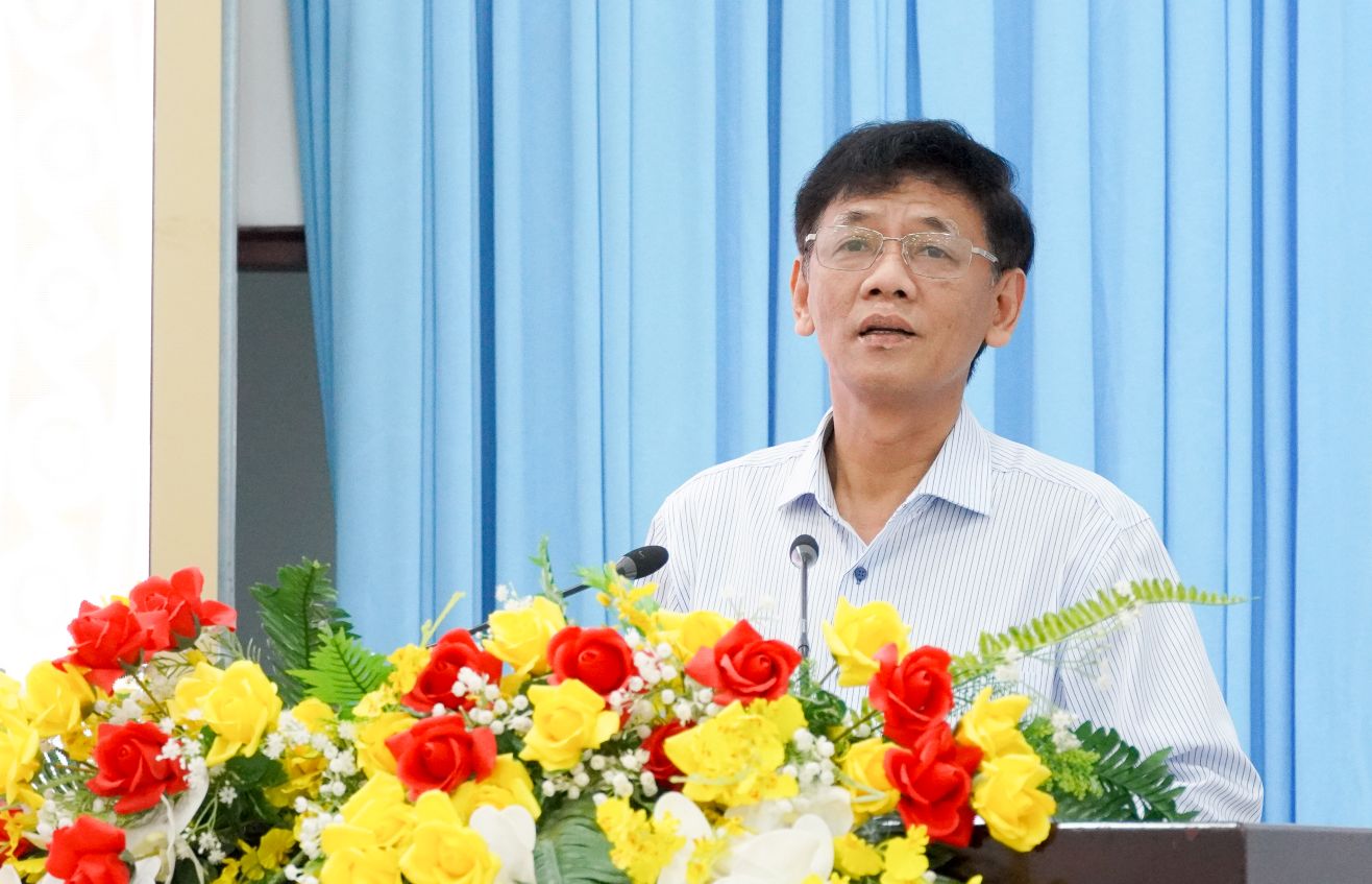 Bi Thu Tinh uy Soc Trang Lam Van Man phat bieu tai hoi nghi. Anh: Phuong Anh