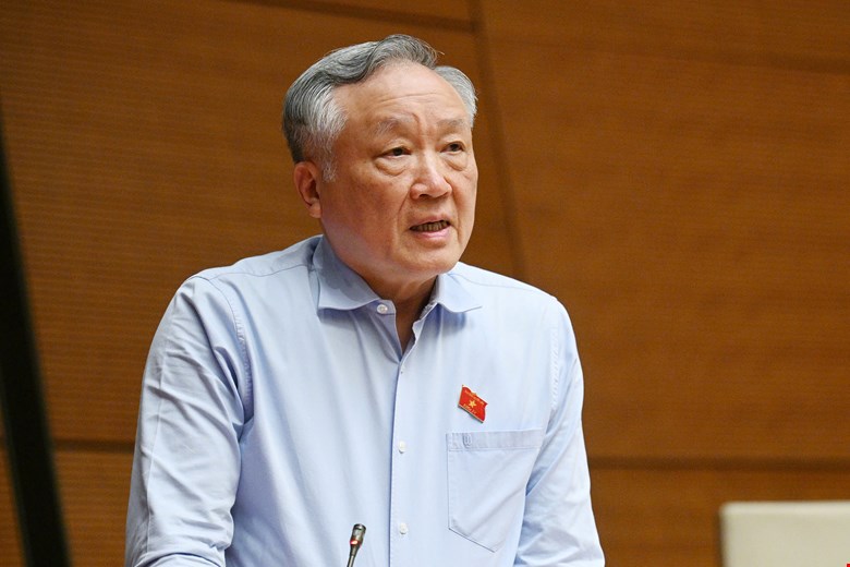 Ủy viên Bộ Chính trị, Phó Thủ tướng Thường trực Chính phủ Nguyễn Hòa Bình chia sẻ về việc sẵn sàng vận hành chính quyền địa phương 2 cấp. Ảnh: Phạm Đông