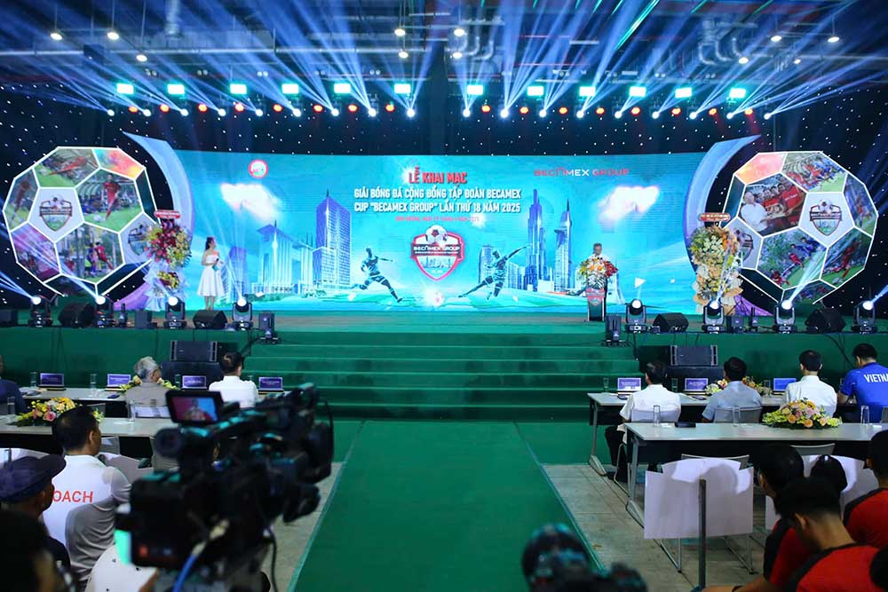 Toan canh le khai mac giai dau. Anh: Thanh Vu