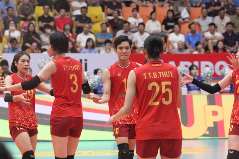 Tuyen Viet Nam vuot qua Philippines 25-20 trong set 1. Anh: Tri Lam