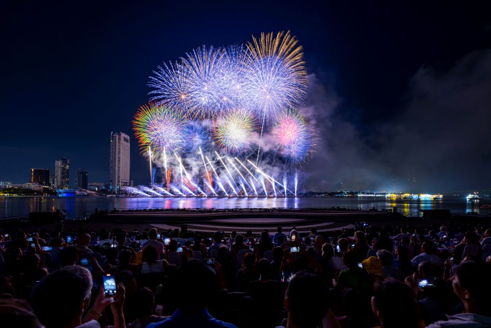 Vietnam and China will compete in fireworks in the 2025 DIFF finals. Photo: Organizing Committee
