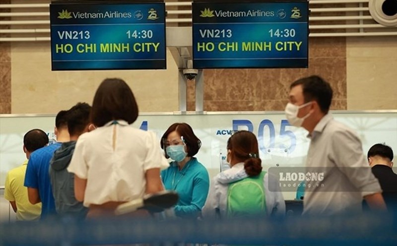 Decoding the feeling of fatigue even though traveling only on short flights. Photo: Hai Nguyen