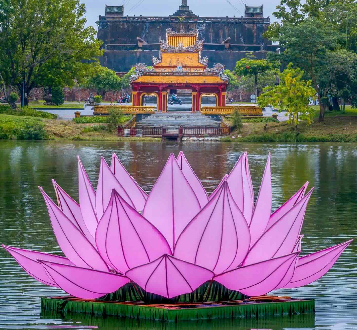 Hinh anh cong trinh tu lau da di vao voi ky uc, tam hon nguoi dan xu Hue va gan lien voi mot giai doan lich su dau the ky XX.