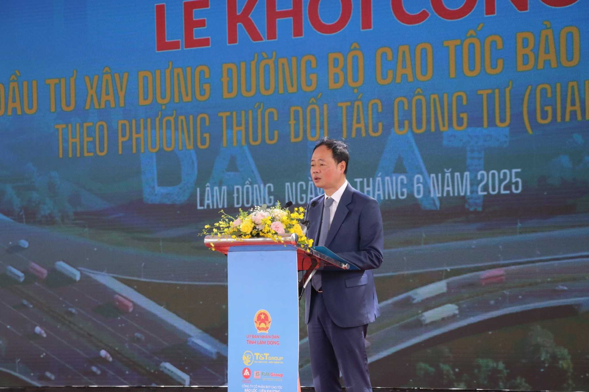 Ong Tran Hong Thai, Pho Bi thu Tinh uy, Chu tich UBND tinh Lam Dong phat bieu tai su kien. Anh: T&T Group