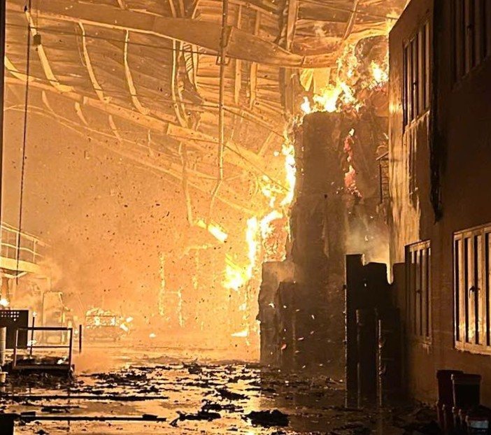Scene of the fire at a paper packaging company in Tan Uyen city, Binh Duong. Photo: Provided by readers