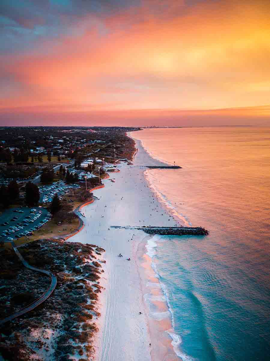 Khung canh dep nhu tranh ve cua City Beach khi chieu ta. Anh: Western Australia