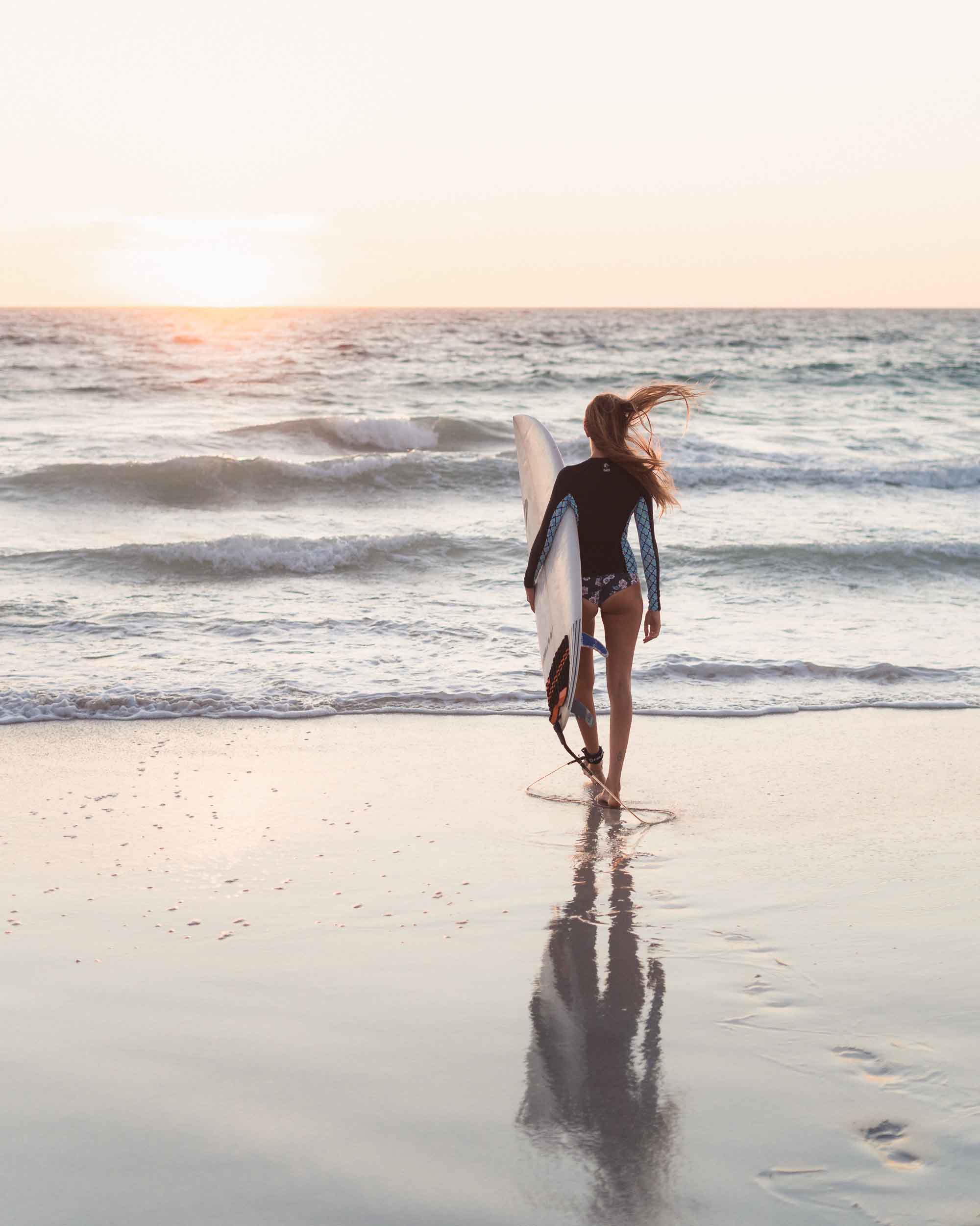 Neu dang tim kiem diem den ket hop giua bien xanh, am thuc va khong khi soi dong, Scarborough Beach la lua chon khong the bo lo.