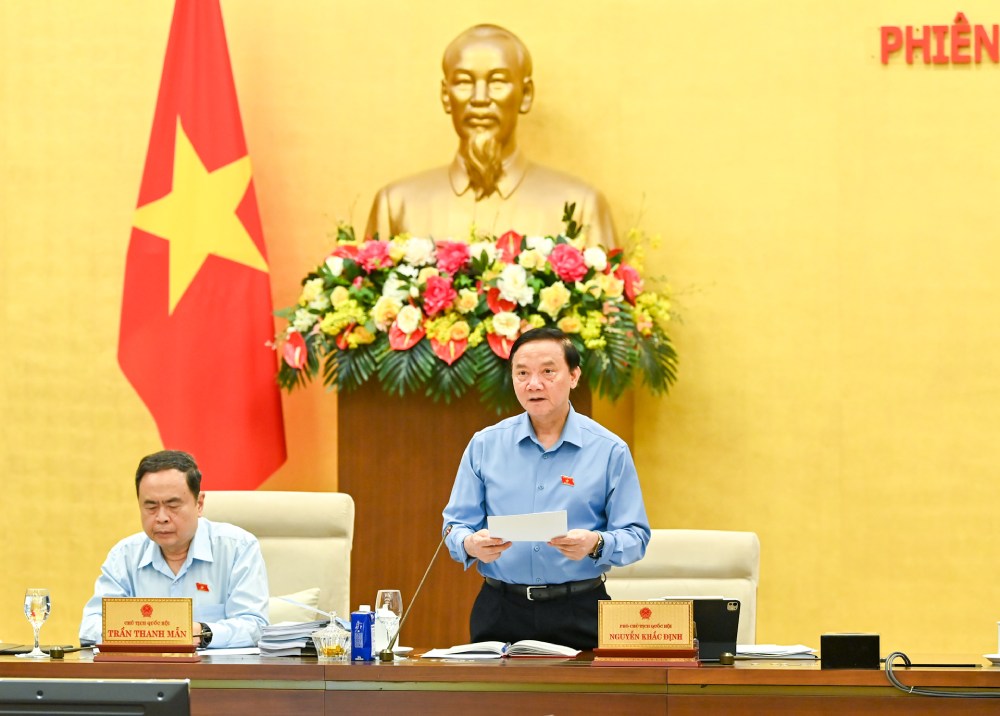 Phó Chủ tịch Quốc hội Nguyễn Khắc Định phát biểu. Ảnh: Phạm Đông