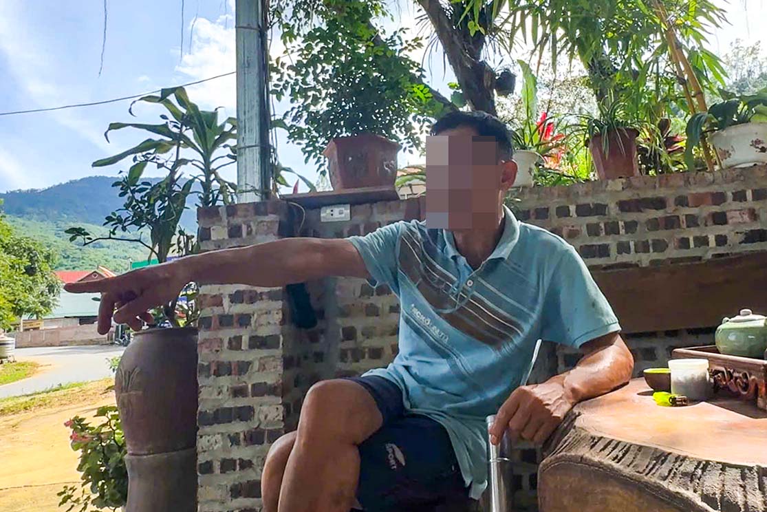 Ông Kiểm đang thông tin với PV về những sự việc xảy ra gần đây tại Phúc Lâm Bảo Đường. Ảnh: Nhóm PV  
