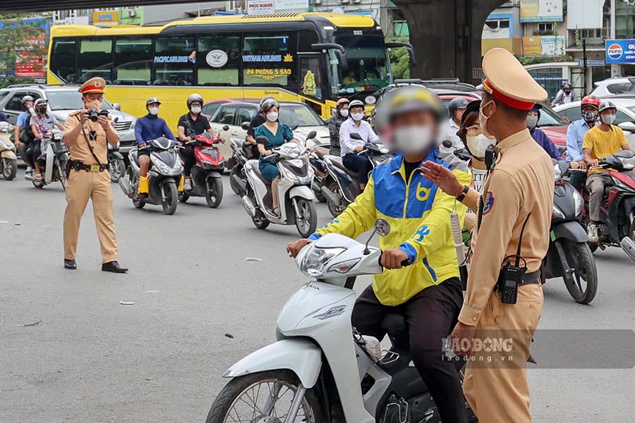 Các trường hợp vi phạm đều được ghi hình trước khi dừng phương tiện để kiểm tra, xử phạt.