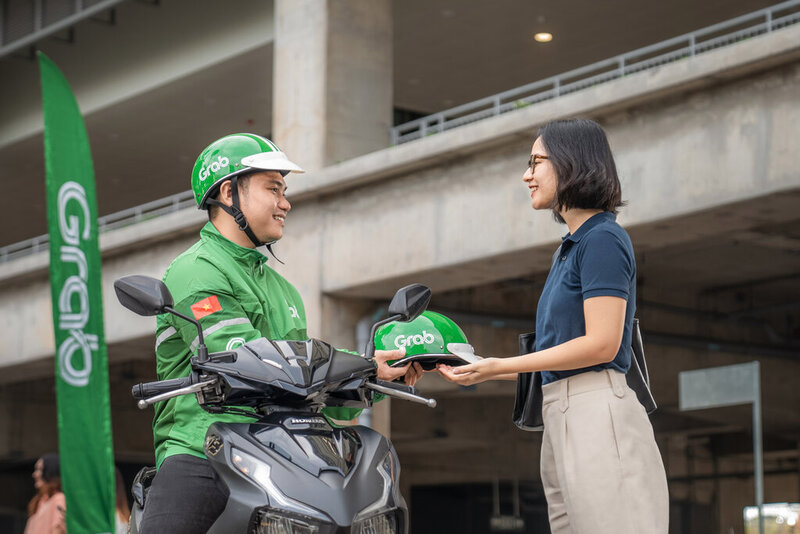 The Grab platform is effectively connecting people with the public transportation system. Photo: Grab Vietnam
