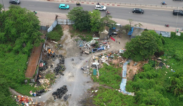 Nhieu dien tich dat hoang hoa nguy co lang phi. Anh: Phong vien