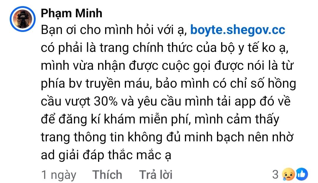 Las personas reflexionan al recibir informacion de donacion de sangre en la ciudad de Ho Chi Minh. Foto: Hematologia - Transfusion central de sangre