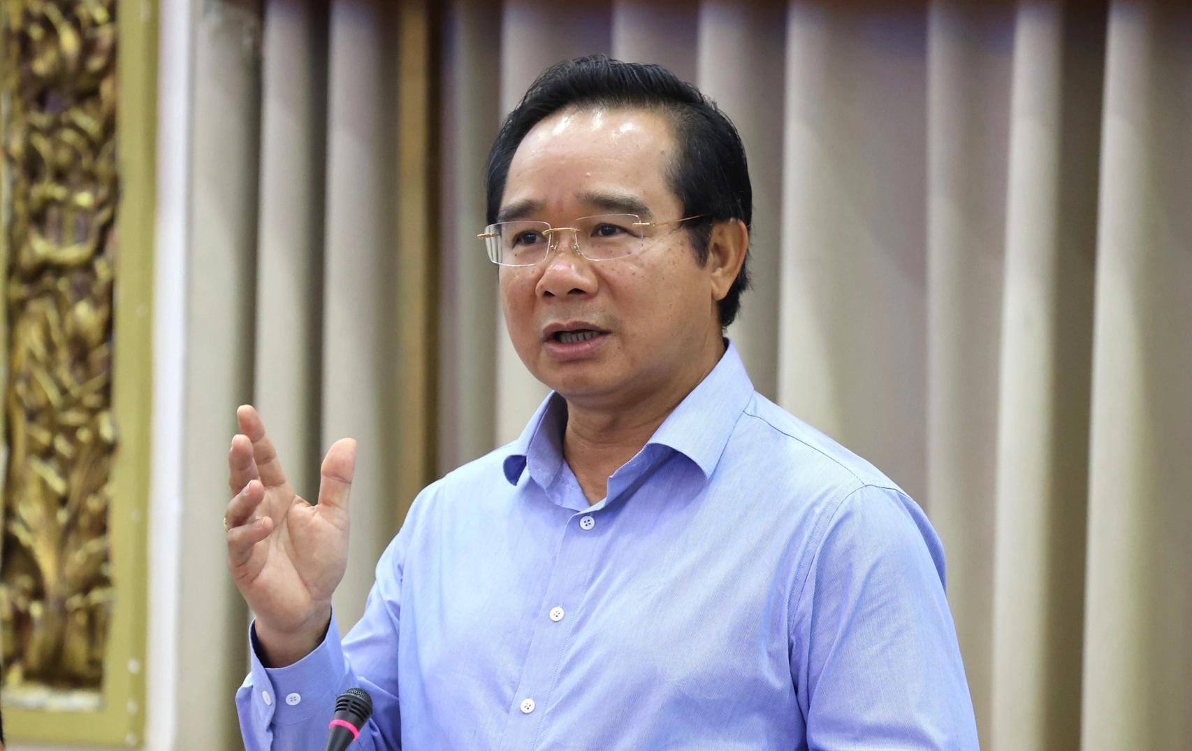 Chu tich UBND TPHCM Nguyen Van Duoc phat bieu tai cuoc hop. Anh: Trung tam bao chi TPHCM