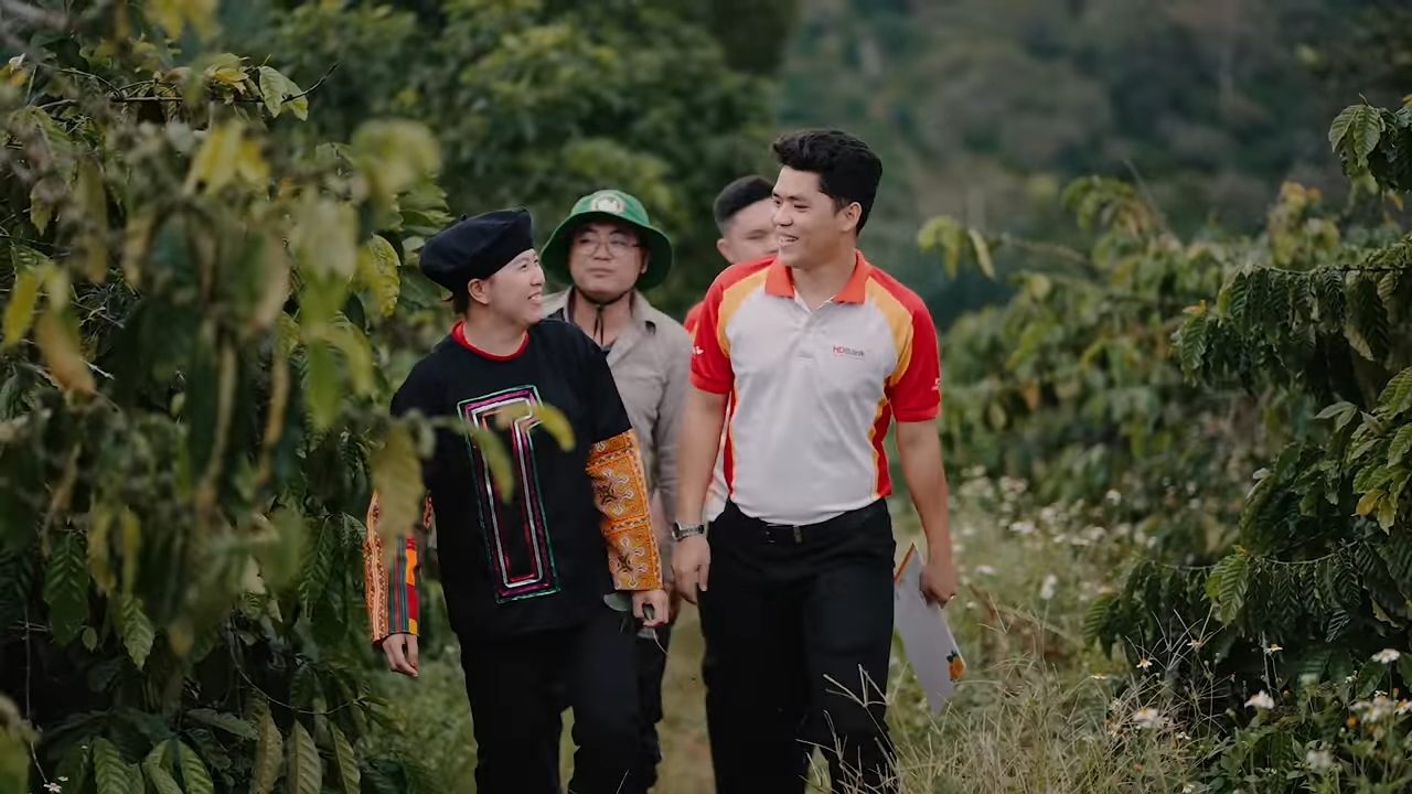HDBank mang tai chinh ben vung den gan hon voi cong dong, gop phan lan toa gia tri song hai hoa, than thien. Anh: HDBank