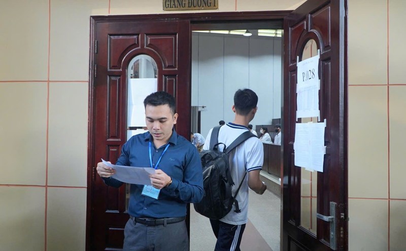 Candidates taking the Ho Chi Minh City National University's competency assessment exam in 2025. Photo: Chan Phuc