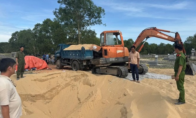 Phát hiện đối tượng tái phạm khai thác cát trái phép ở Quảng Bình