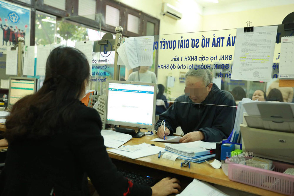 Cán bộ có thể thôi việc ngay nếu không được duyệt nghỉ hưu trước tuổi. Ảnh: Hải Nguyễn