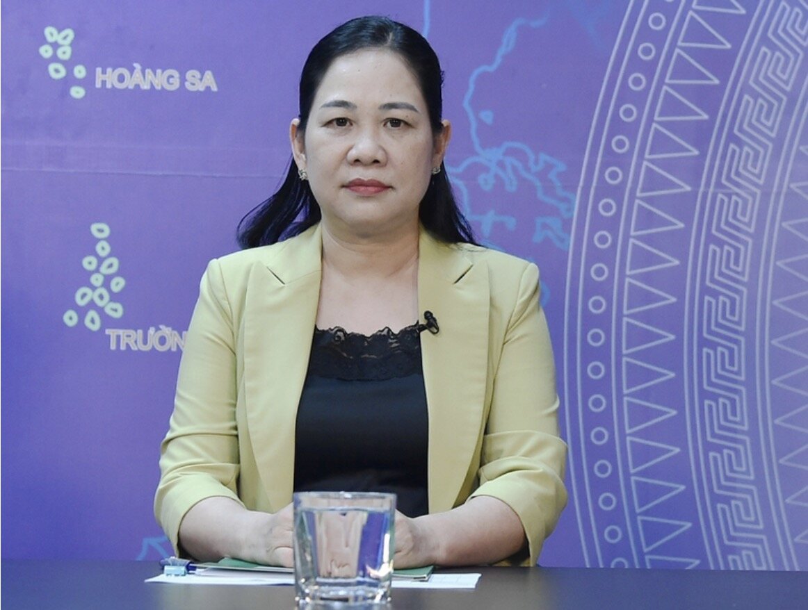 Thu truong Nong Thi Ha - Bo Dan toc va Ton giao, Uy vien Ban chi dao Trung uong trien khai xoa nha tam, nha dot nat tren pham vi ca nuoc. Anh: Duong Tuan