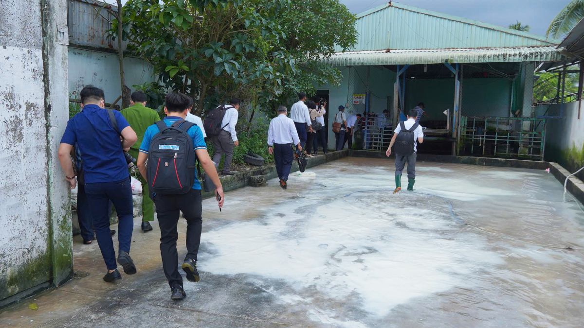 Doan kiem tra di kiem tra tai co so Dung - Nga. Anh: Ta Quang