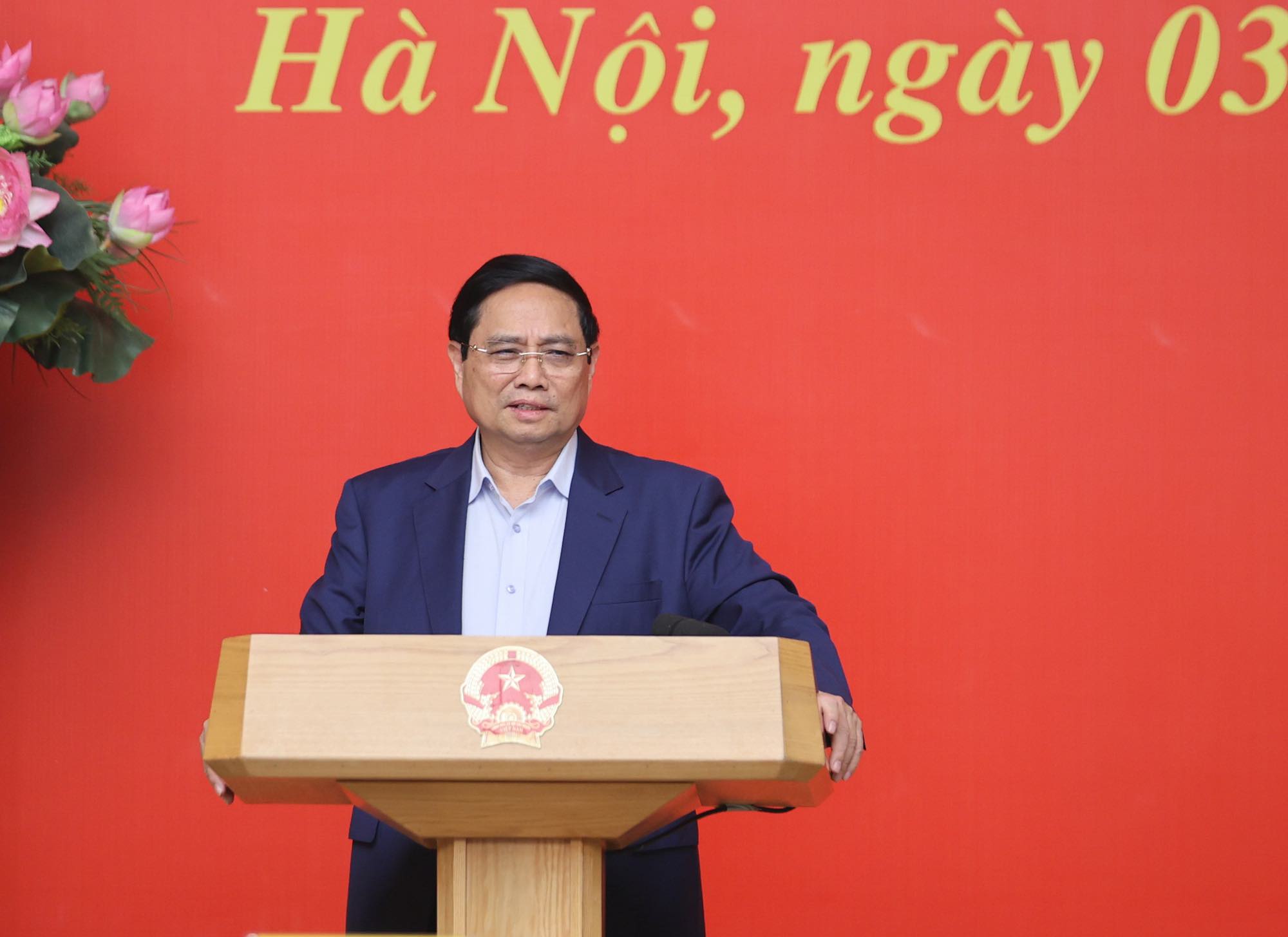 Politburo member and Prime Minister Pham Minh Chinh chaired a meeting of the Government Standing Committee on the draft Resolution of the Government on the scope and subjects of regular expenditure savings in the state budget estimate for 2025. Photo: VGP/Nhat Bac