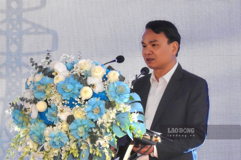 Dang Xuan Phong氏 - 党中央委員会のメンバー、Vinh Phuc Provincial Party Committeeの秘書 - は、合併して合併した後、Phu Tho Provincial Party Committeeの秘書の地位を保持するために任命されました。写真：コングに.