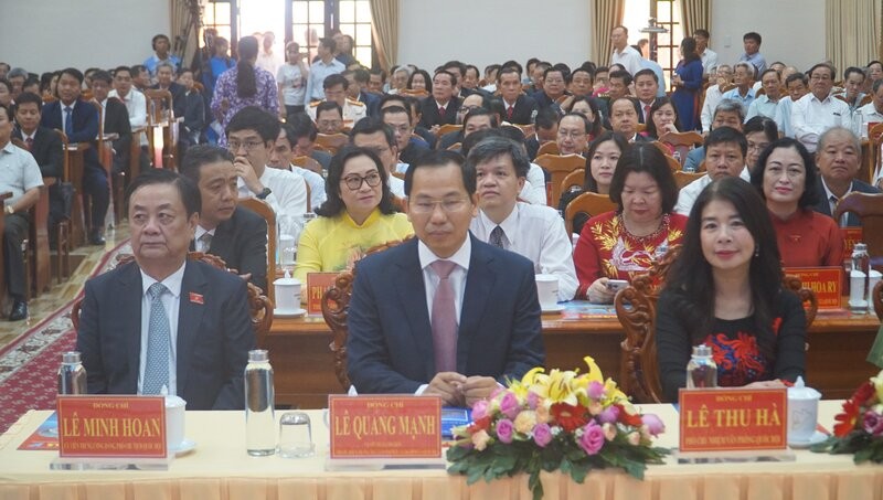 Pho Chu tich Quoc hoi Le Minh Hoan du trien khai cac quyet dinh tai Ca Mau. Anh: Nhat Ho