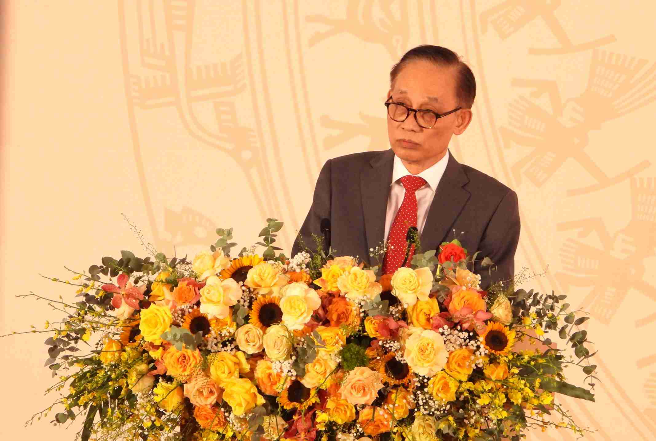Bi thu Trung uong Dang, Chanh Van phong Trung uong Dang Le Hoai Trung phat bieu. Anh: Bao Trung
