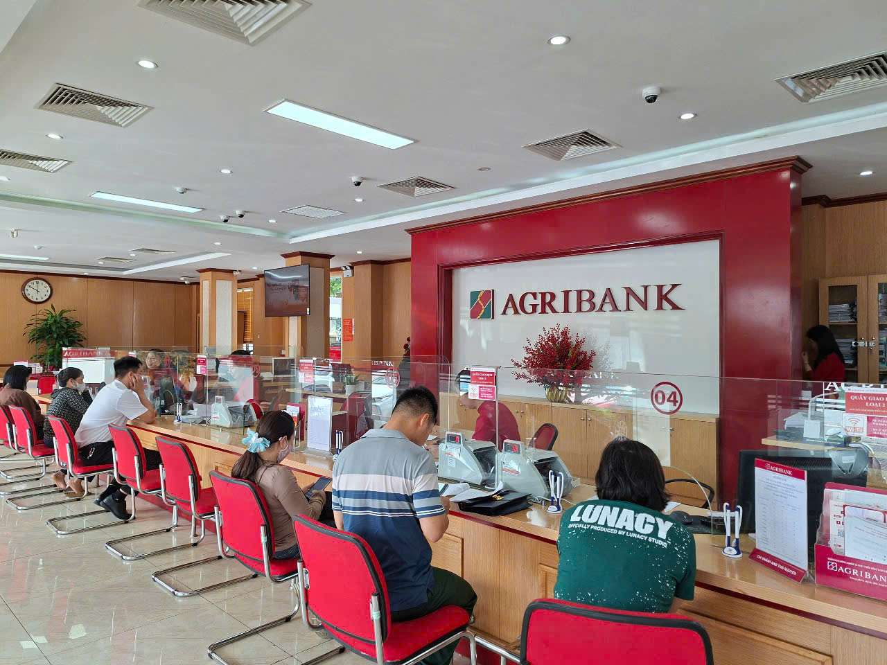 Une organisation du parti solide est un point d'appui pour Agribank dans le developpement du credit rural. Photo : Luc Giang