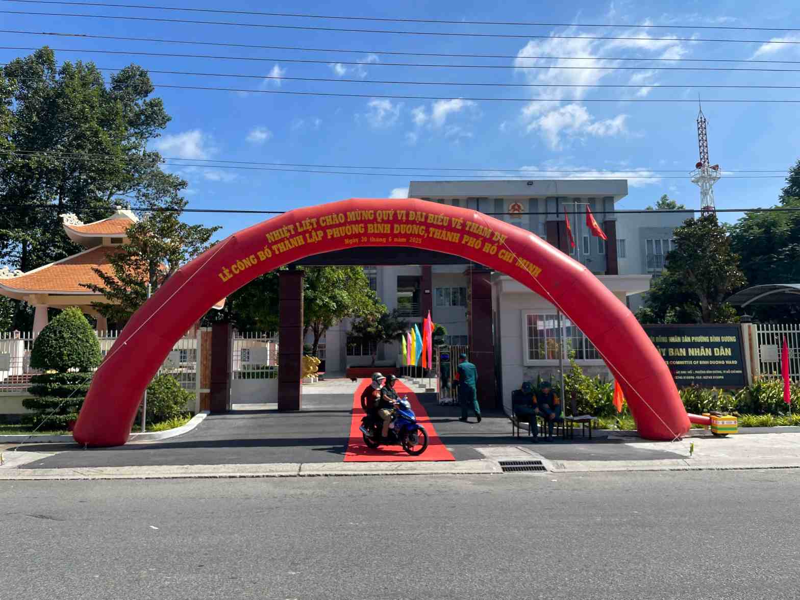 Tru so cua HDND, UBND phuong Binh Duong tai so 357 duong Vo Nguyen Giap, phuong Binh Duong, TPHCM. Anh: Dinh Trong