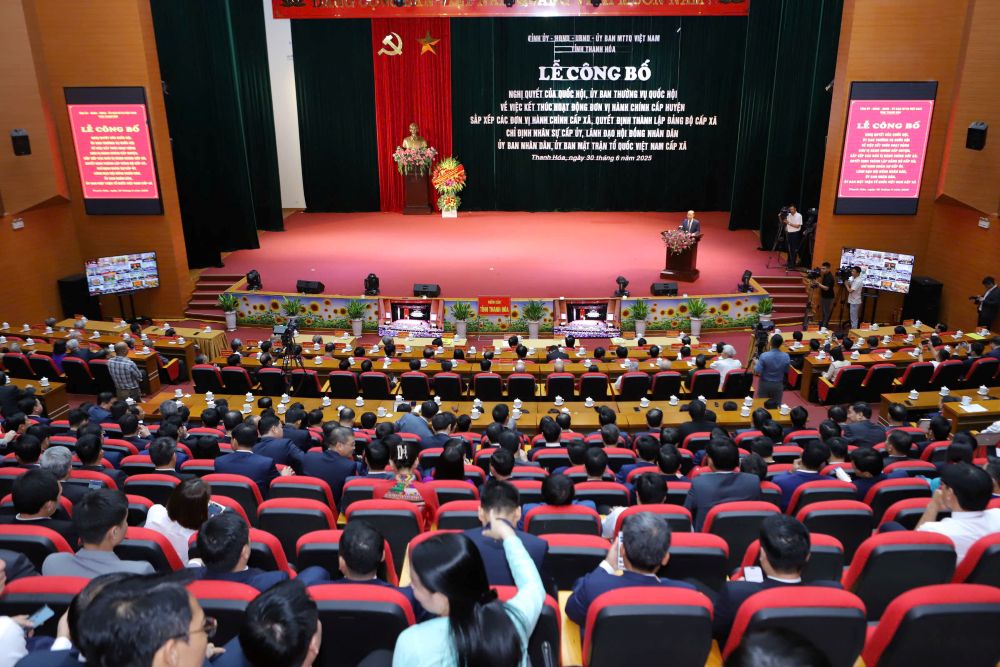 Tinh Thanh Hoa to chuc Le cong bo ve sap nhap don vi hanh chinh moi. Anh: Minh Hieu