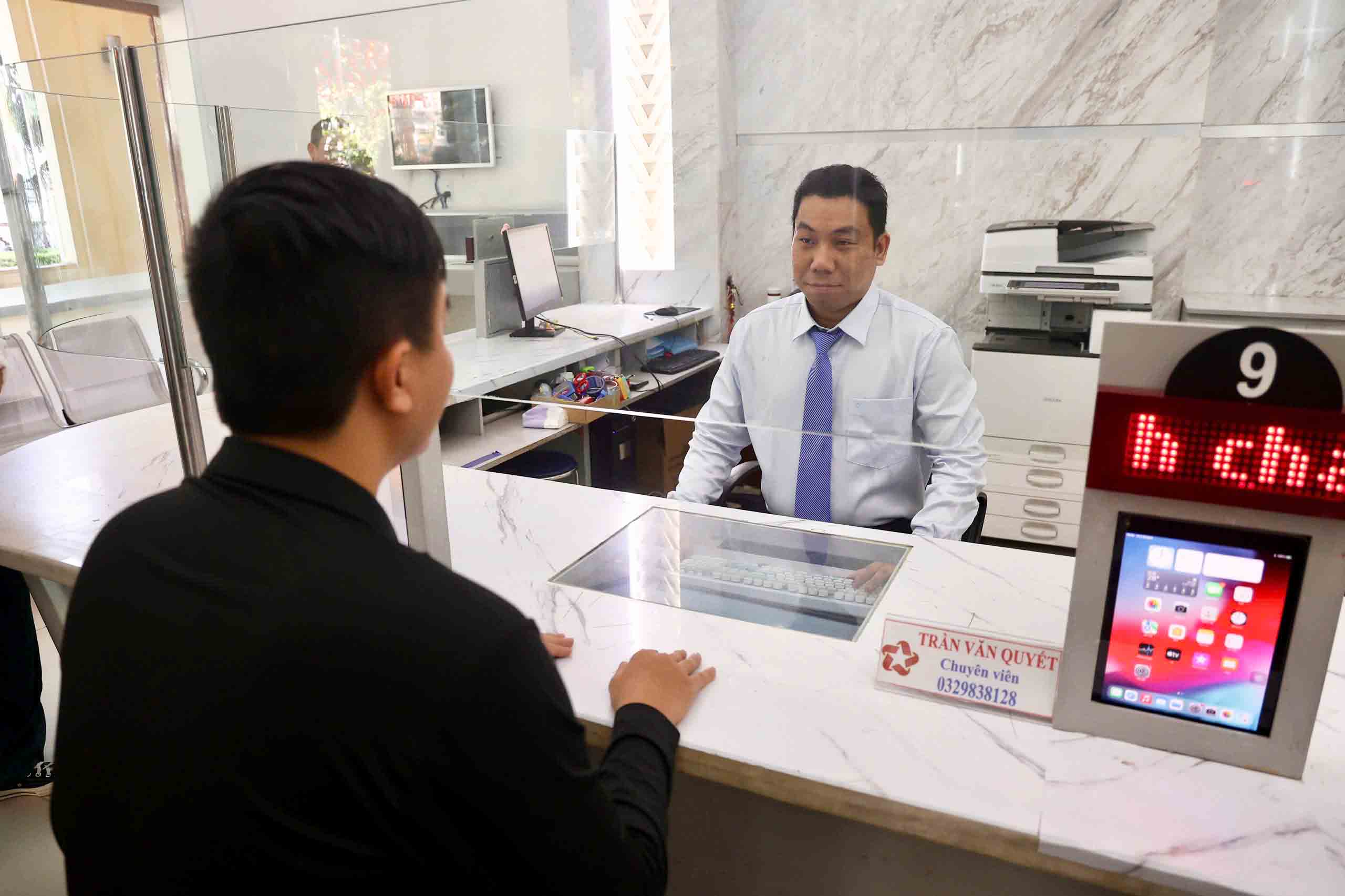 호치민시의 새로운 구는 활기를 띨 준비가 되어 있으며 사람들은 모델 혁신의 효과를 기다리고 있습니다